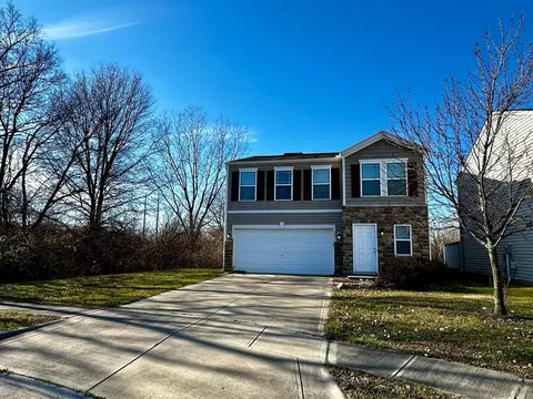 5021 Grimm Dr, Lockbourne, OH 43137