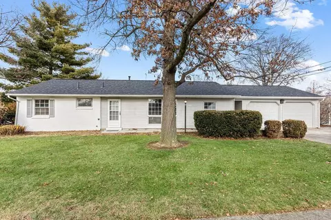 2924 Dennis Ln, Grove City, OH 43123