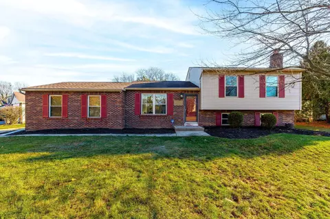 3367 Thunderbird Ct, Columbus, OH 43228