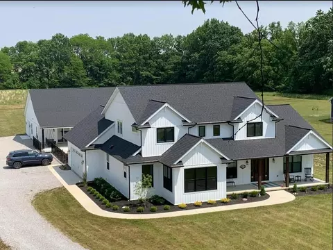 3973 S County Line Rd, Johnstown, OH 43031