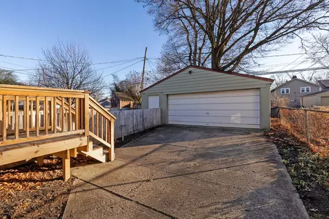 353 E Kelso Rd, Columbus, OH 43202 photo 25