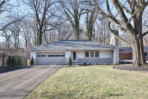 3975 Wynding Dr, Columbus, OH 43214