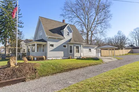 65 Spring St, Newark, OH 43055