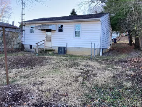 607 Spring St, Lancaster, OH 43130 photo 2