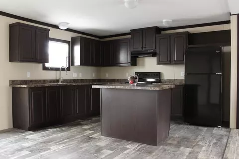 Kitchen - 129 Logan St, Circleville, OH 43113 photo 2 of 4
