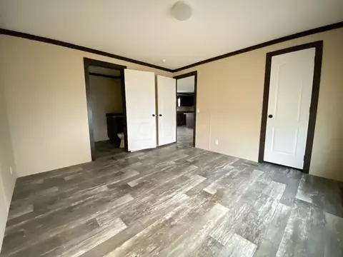 Bedroom - 129 Logan St, Circleville, OH 43113 photo 2 of 3