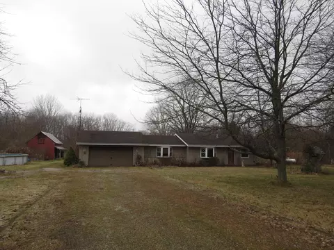 8222 N Casstown Sidney Rd, Piqua, OH 45356