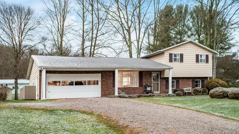 7985 Blackrun Rd, Nashport, OH 43830
