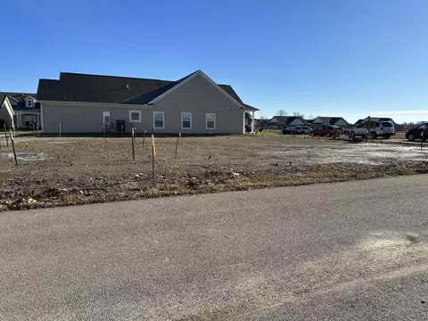 APT 39 Republic Way Circle, Marion, OH 43302