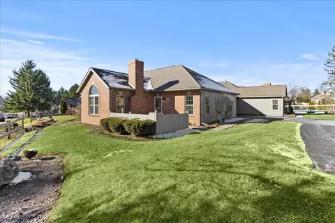204 Pine Ridge Ct, Bellefontaine, OH 43311