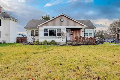 169 W Main St, Ashville, OH 43103