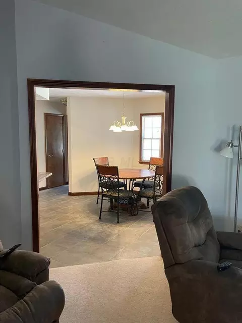2829 Walnut Grove Ln, Springfield, OH 45504 photo 4