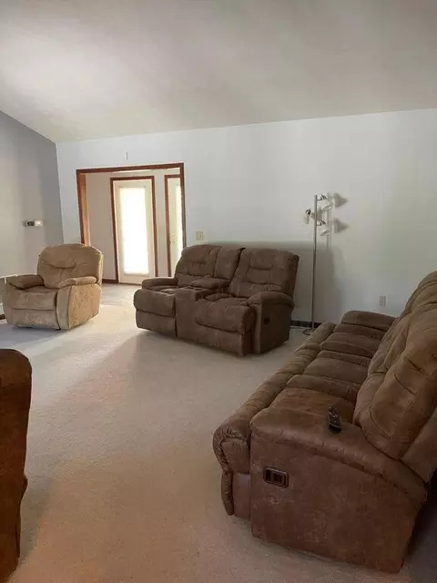 2829 Walnut Grove Ln, Springfield, OH 45504 photo 3