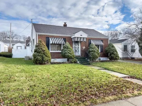 1324 Amherst Rd, Springfield, OH 45504