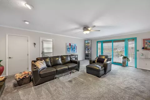 Living - 3560 Smeltzer Rd, Marion, OH 43302 photo 7 of 8