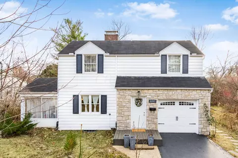 2241 Edington Rd, Upper Arlington, OH 43221
