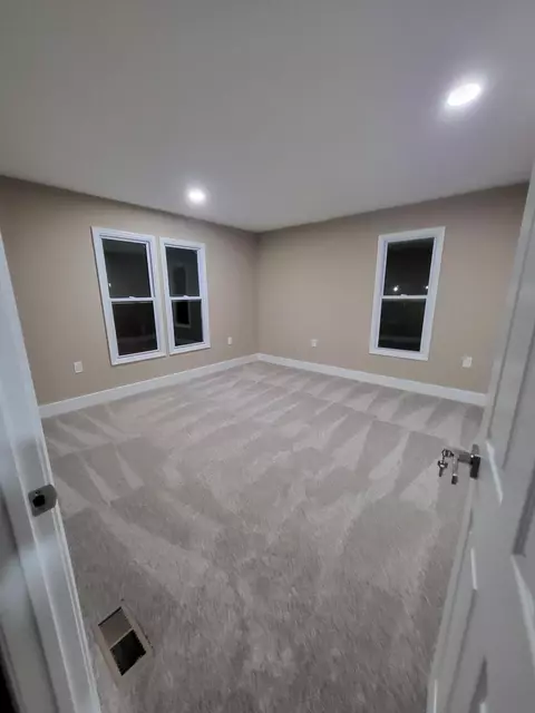 12 E Saint Clair St, Newark, OH 43055 photo 6