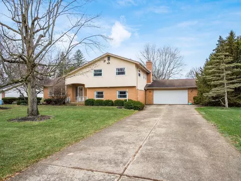 5216 Stoltz Ave, Groveport, OH 43125
