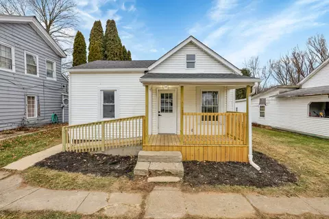 48 Oak St, Mechanicsburg, OH 43044