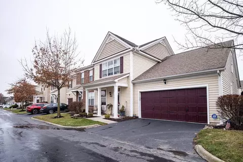 4299 Club Trail Ln #27, Grove City, OH 43123
