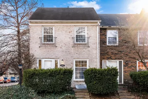 1065 Hardesty Pl E #M-7, Columbus, OH 43204