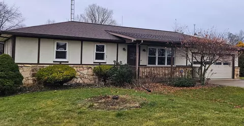 1089 Apple Valley Dr, Howard, OH 43028