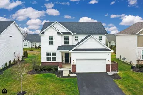 858 Peacock Dr, Sunbury, OH 43074