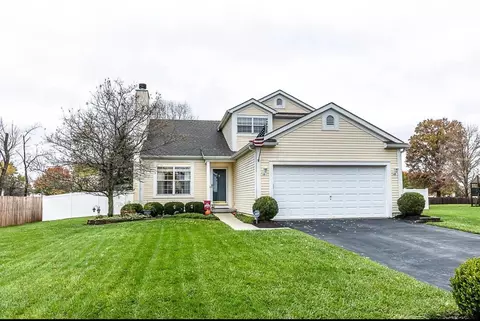 328 Penwood Ct, Pataskala, OH 43062