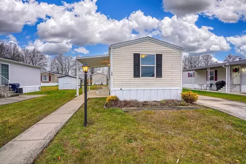 219 Rona Blvd, Pataskala, OH 43062
