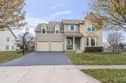 6504 Beaumont Sq, Lewis Center, OH 43035