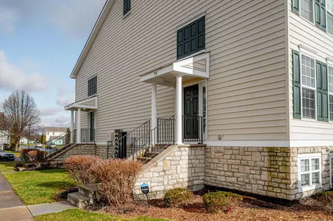 7181 Steel Dust Dr #24, New Albany, OH 43054
