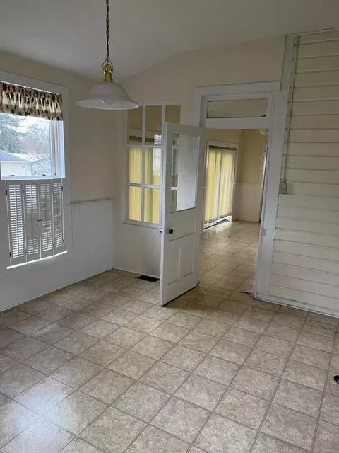 413 E Main St, Circleville, OH 43113 photo 19