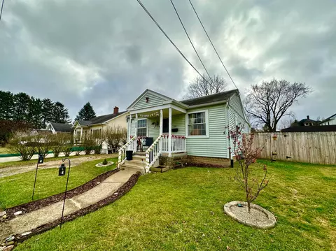 204 Spruce St, Mount Vernon, OH 43050
