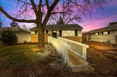 634 Stockbridge Rd, Columbus, OH 43207