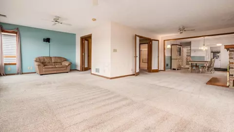 811 Maple Ave, Hebron, OH 43025 photo 7