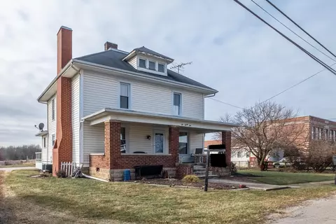225 S Main St, New Holland, OH 43145
