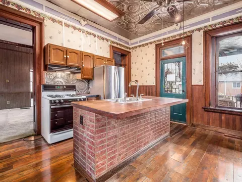 219 E High St, Ashley, OH 43003 photo 8