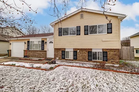 2977 Bretton Woods Dr, Columbus, OH 43231