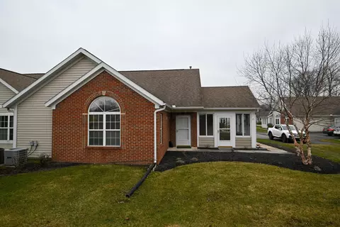 674 Hampton Woods Dr #9A, Marion, OH 43302
