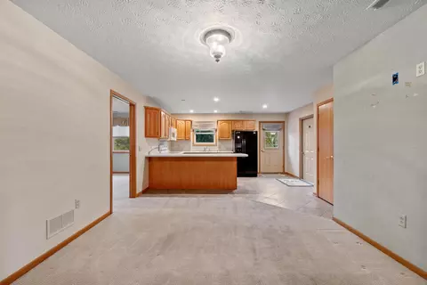 5 June Dr, Willard, OH 44890 photo 6