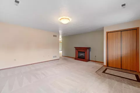 5 June Dr, Willard, OH 44890 photo 9