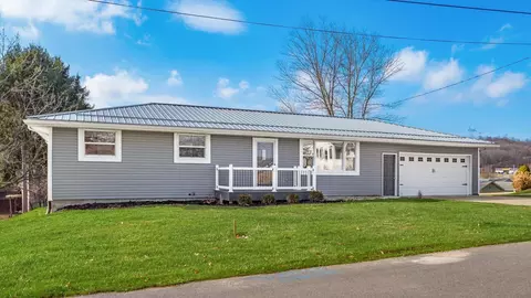 501 Cass St, Dresden, OH 43821