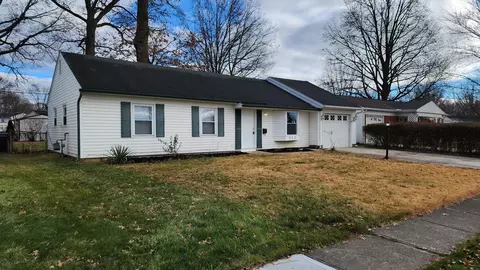 352 Amesbury Dr, Columbus, OH 43230