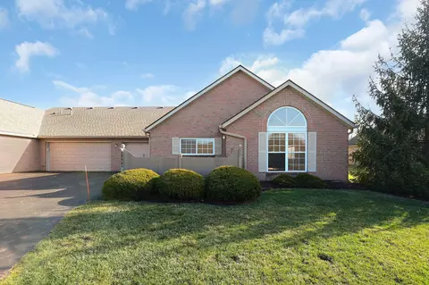 1252 Amberlea Dr W #4, Gahanna, OH 43230