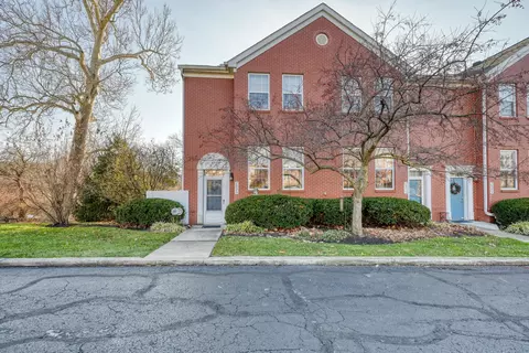 2975 Sunset Dr #G, Columbus, OH 43202