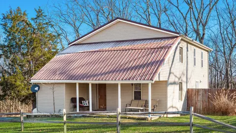 8990 State Route 664 N, Logan, OH 43138