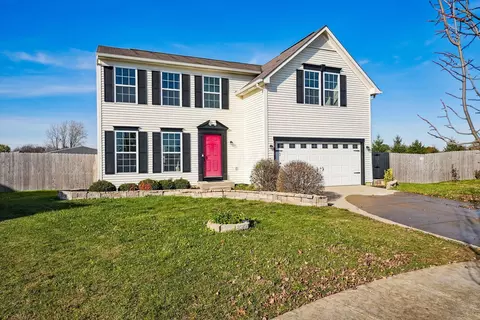5707 Queen Victoria St, Groveport, OH 43125