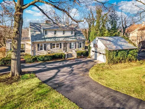 4312 Riverside Dr, Columbus, OH 43220