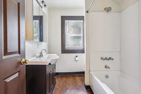87 E Dodridge St, Columbus, OH 43202 photo 2