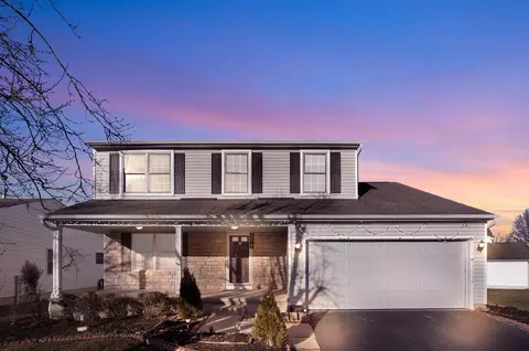 120 Crabapple Ln, Pataskala, OH 43062